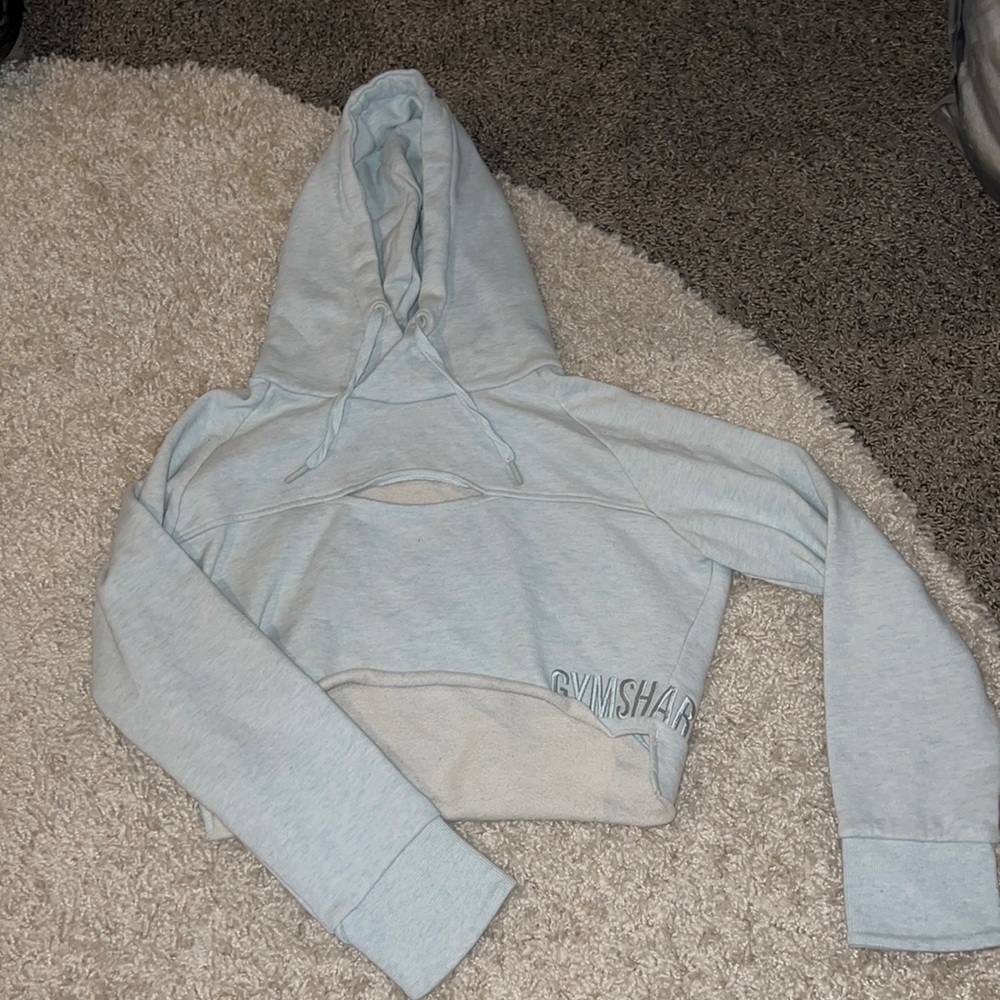 Gymshark Cropped Hoodie with peek a boob and tulip style cuffs! Baby blue size L